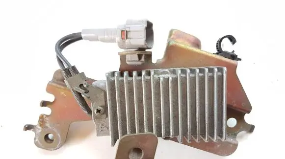 Lexus GS 300 350 430 450H Fuel pump relay 2308050160 1961700581
