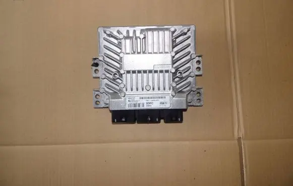Ford C-MAX I Engine control unit/module 7M5112A650APC
