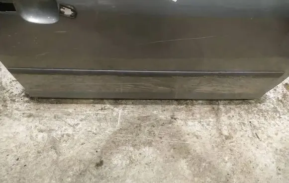 Ford Focus Front door trim (molding) 