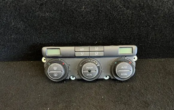 Volkswagen Touran I Climate control unit 74641470