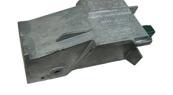 Ford Focus Steering wheel lock 8M513F880