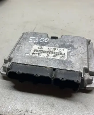 Volkswagen PASSAT B5 Engine control unit/module 038906018FT 28SA4985 0281010169