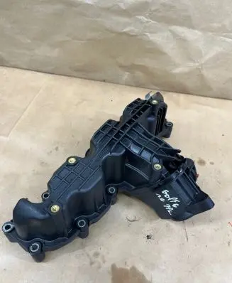 Volkswagen Golf VI Intake manifold LM2402