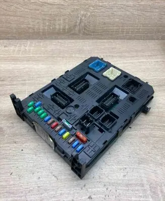 Citroen C5 Central body control module 9664058880