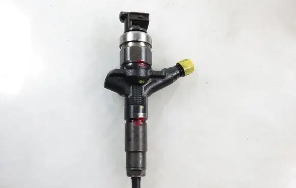 Subaru Forester SH Fuel injector 16613AA030