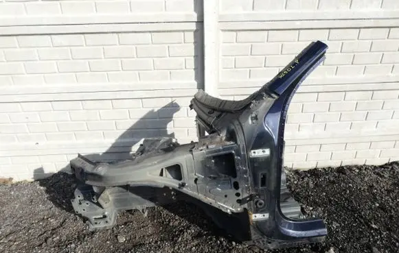 Volvo XC90 Front quarter panel 