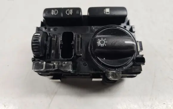 Volvo XC90 Light switch 8697221