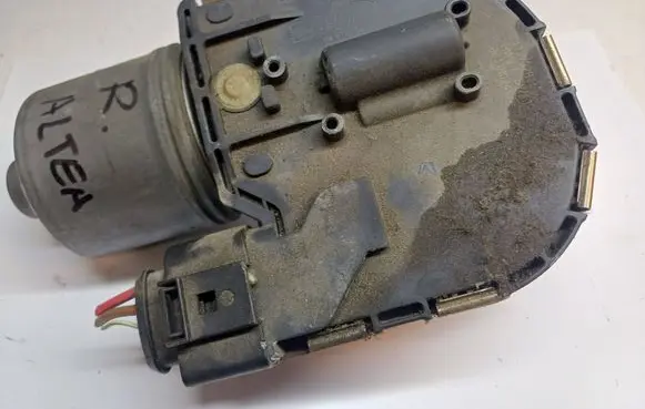 Seat Altea XL Front wiper linkage and motor 5P0955120A 0390241759 06051413