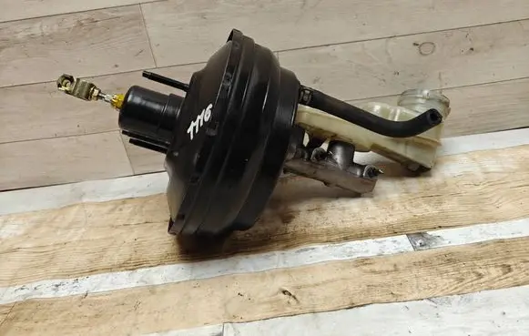 Honda FR-V Brake booster