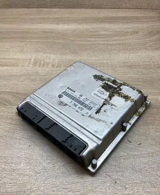 BMW 5 E39 Engine control unit/module ECU 7786472 0281010144