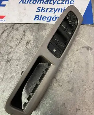 Volvo V50 Electric window control switch 8663817
