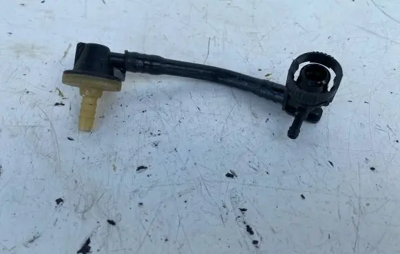 Volvo V40 Vacuum line/pipe/hose L43601 11717