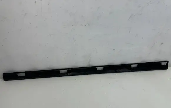 Mercedes-Benz GLE W167 Sill supporting ledge A1676988001