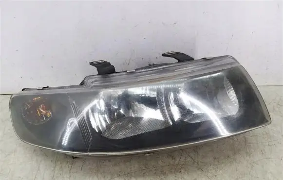 Seat Toledo II (1M) Headlight/headlamp
