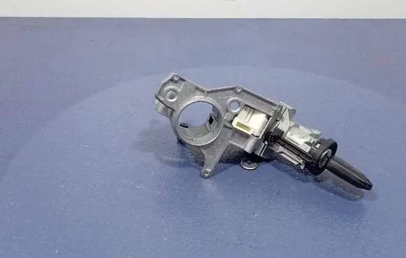 Opel Zafira B Ignition lock N0501882