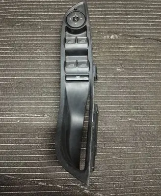 Ford Focus Electric window control switch AM5T14A132CB 10108945 AM5T-14A132-CB