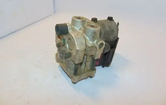 Nissan Primera ABS Pump 4760070J00 0265201035