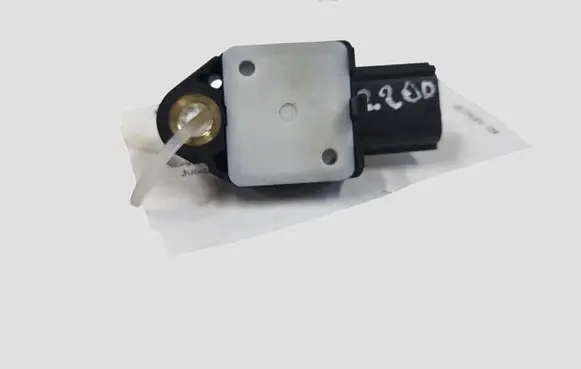 Toyota Avensis T270 Airbag deployment crash/impact sensor 8983105030