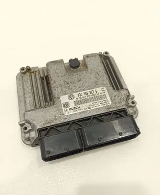 Volkswagen Golf VI Engine control unit/module 03C906027G 03C906027F 0261S04348
