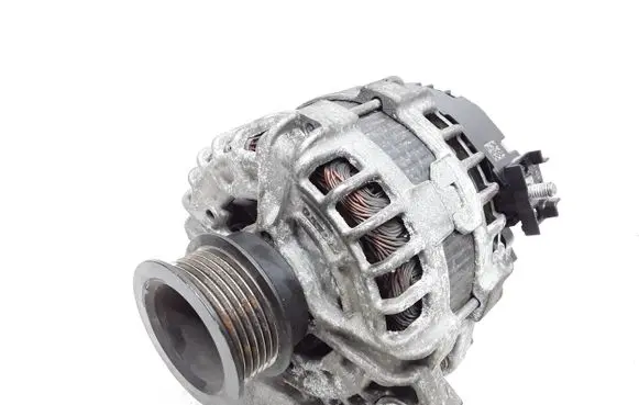 Volvo V40 Generator/alternator 30659580 0125812009