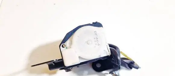 Toyota Yaris Rear seatbelt c7607