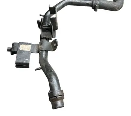Volkswagen PASSAT B5 Engine coolant pipe/hose 028121065AE