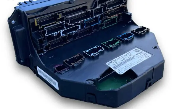 Mercedes-Benz E W212 Central body control module A2129002627