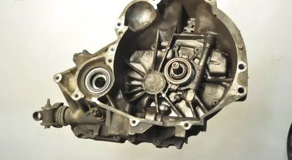 Nissan Primera Manual 6 speed gearbox AV708VA