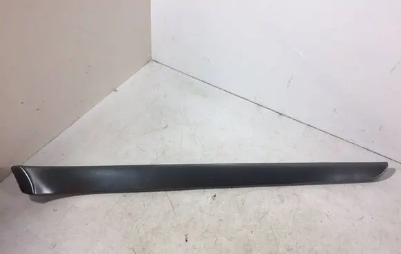 Audi A4 S4 B7 8E 8H Front door trim bar 8E0867410