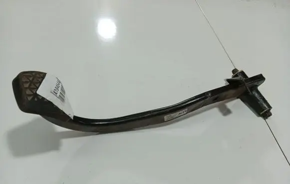 Opel Zafira B Brake pedal 24463406