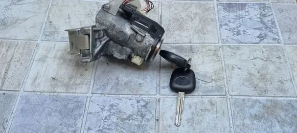Toyota Auris 150 Ignition lock 450200204 N0502638639