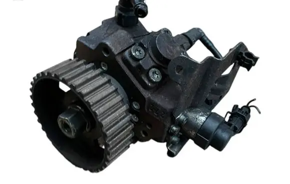 Ford Focus Fuel injection high pressure pump 9656300380 0445010102