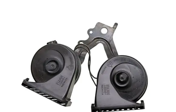 Chrysler Pacifica Horn signal 68225104AA