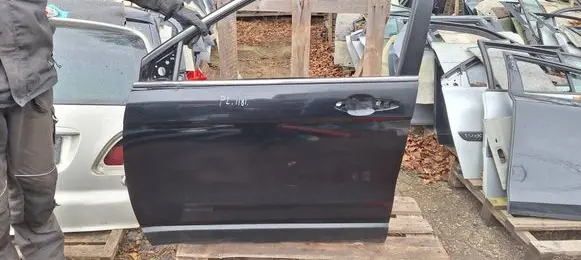 Honda CR-V Front door
