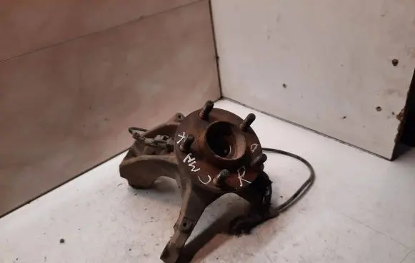 Ford Focus C-MAX Front wheel hub 3M513K10