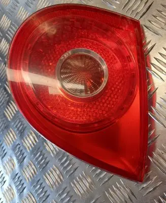 Volkswagen Golf V Tailgate rear/tail lights 1K6945093G 89032904