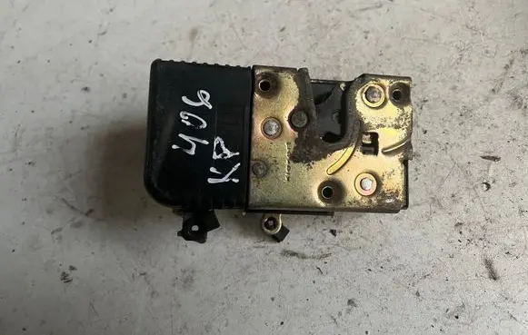 Peugeot 406 Front door lock