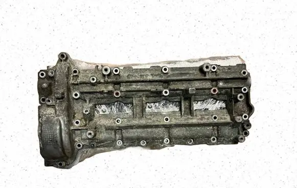 Mercedes-Benz E W211 Engine head A6420163901 6420163901 R6420163901