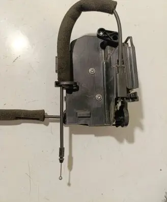Iveco Daily 6th gen Front door lock 5801529301B