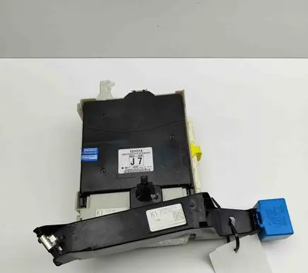 Toyota Auris 150 Other devices 8922112481