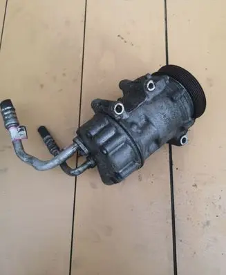 Citroen C4 I Picasso Air conditioning (A/C) compressor (pump) 9684960580