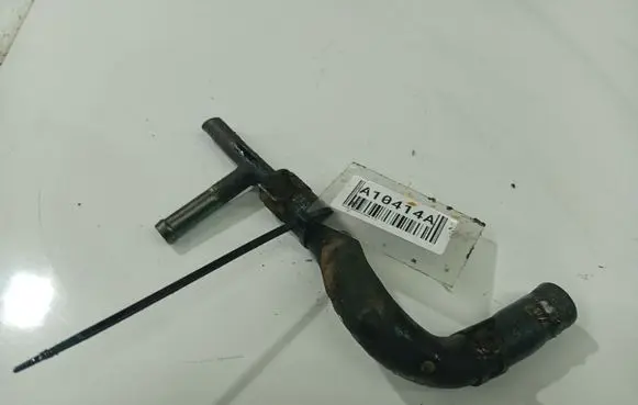 Engine coolant pipe/hose