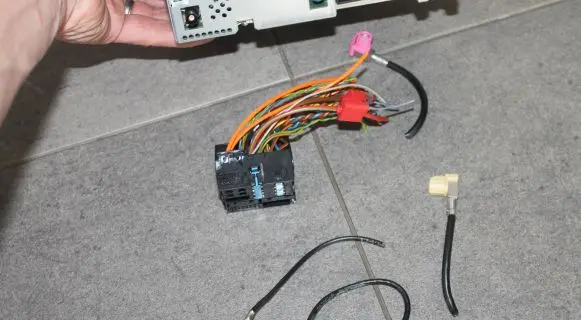 BMW 3 E90 E91 Sound system wiring loom 9198826 CIC 1241766
