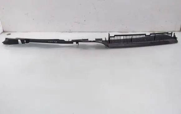 Volkswagen PASSAT B6 Radiator trim 3C0121330