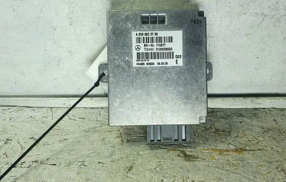 Mercedes-Benz CLS C219 Other control units/modules A2098200785
