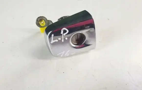 Nissan X-Trail T32 Front door lock (next to the handle) 