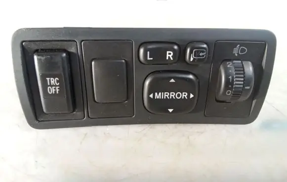 Toyota Avensis T250 Wing mirror switch 183575