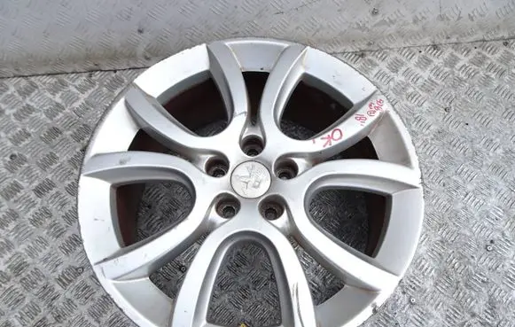 R18 alloy rim
