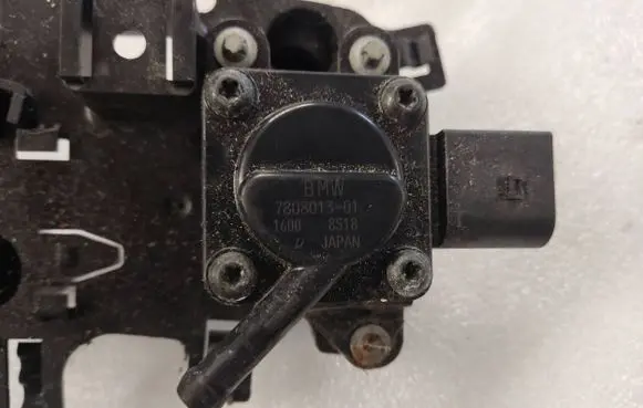 BMW X6 E71 Exhaust gas pressure sensor 7808013 8S18