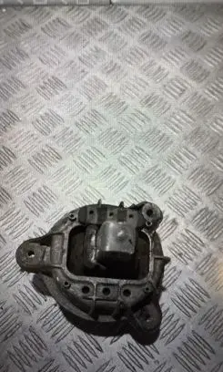 BMW 5 F10 F11 Engine mount bracket 6780263